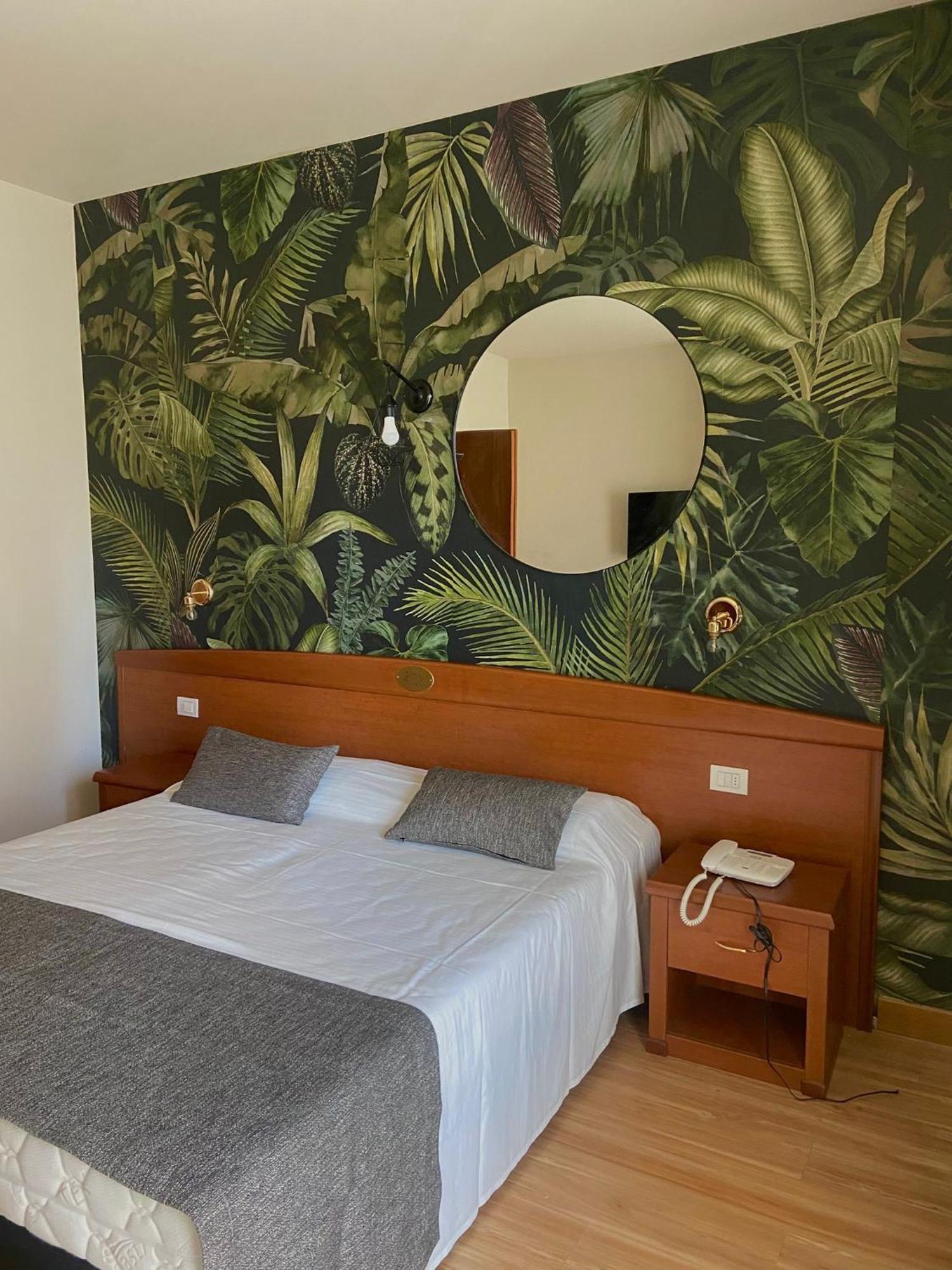 Hotel Al Sole Bardolino Kültér fotó